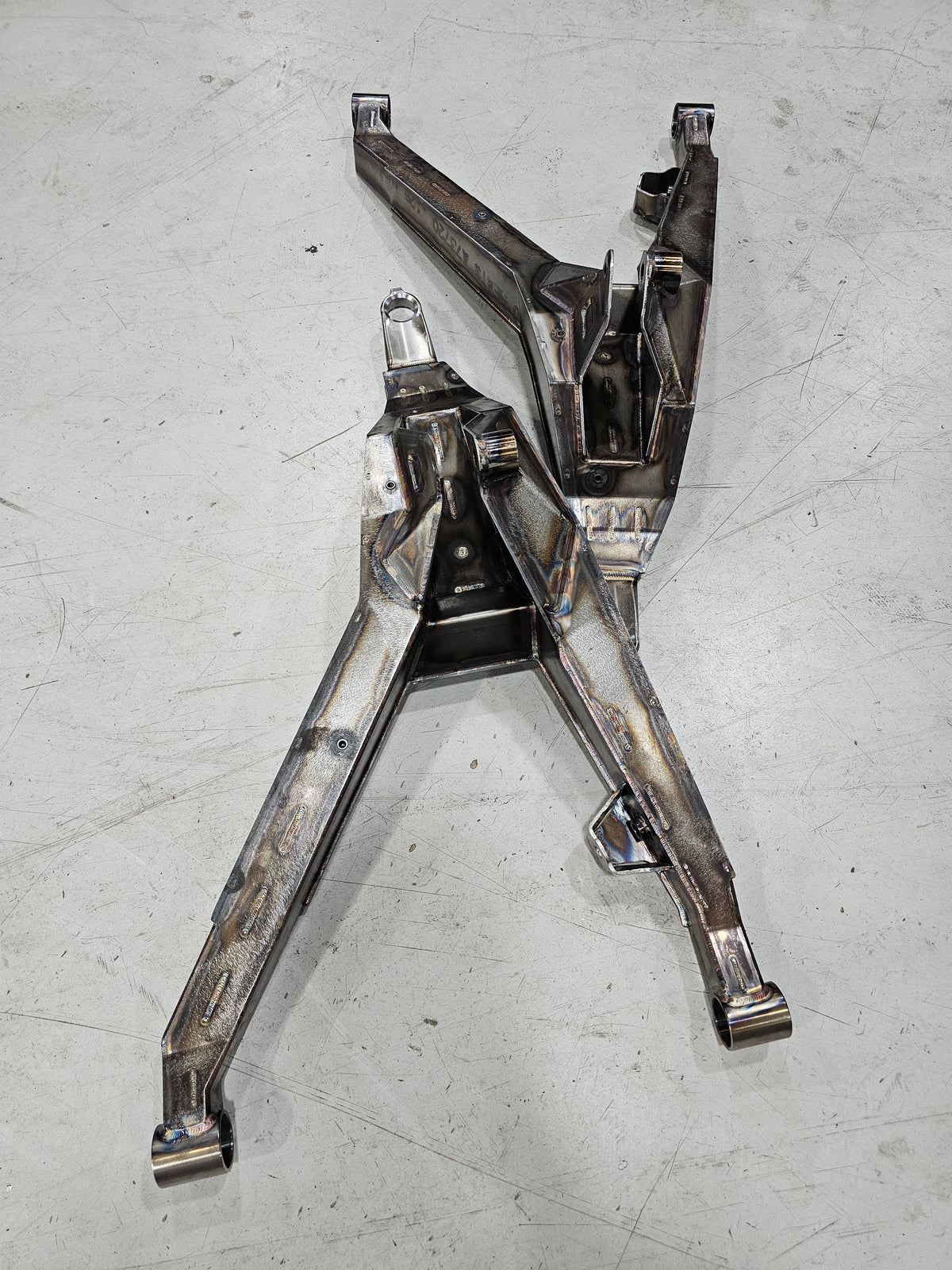 Maverick R Pro Desert Chromoly Lower A Arms - product image 4