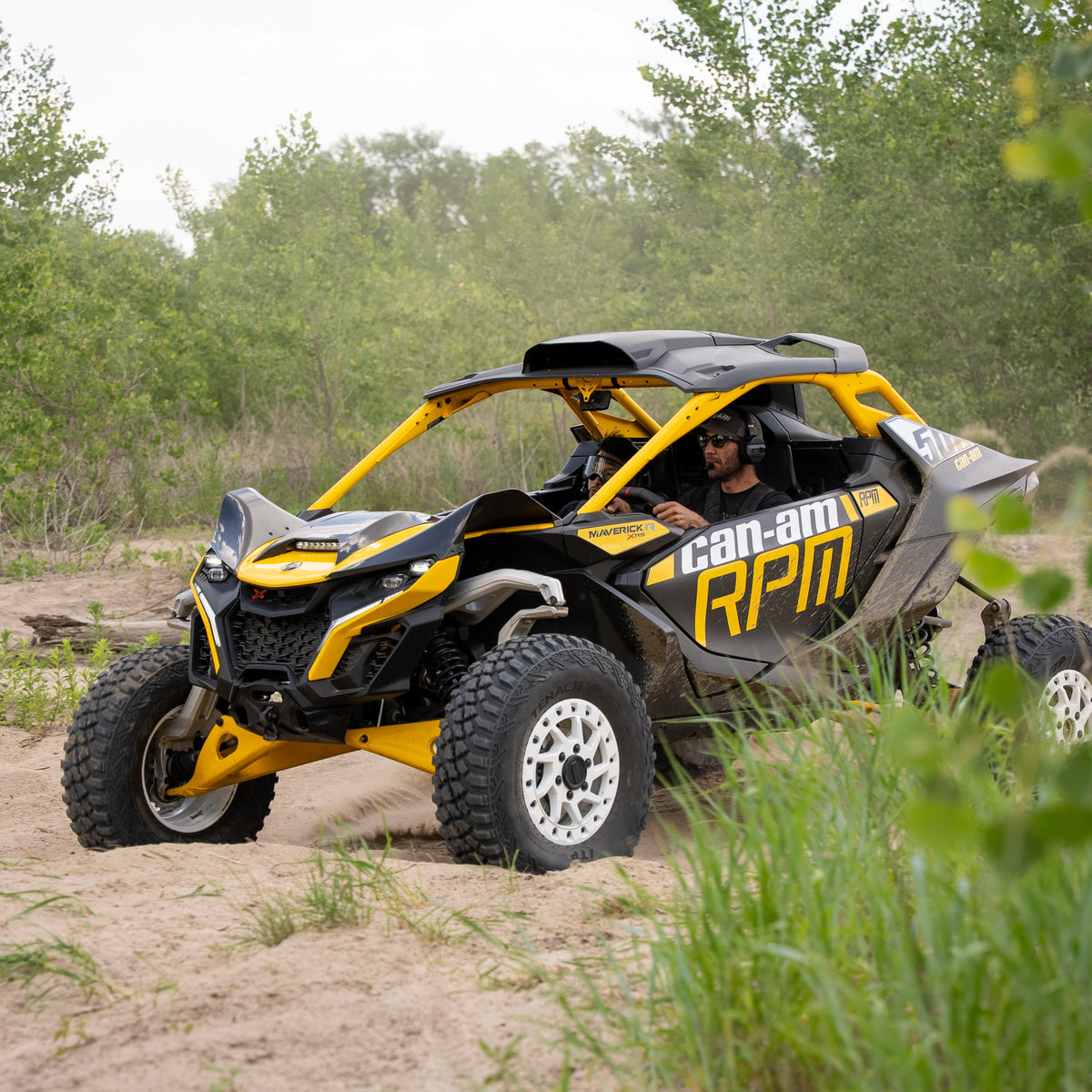 RPM Can-Am Maverick R Carbon Fiber Front Fenders — view 6