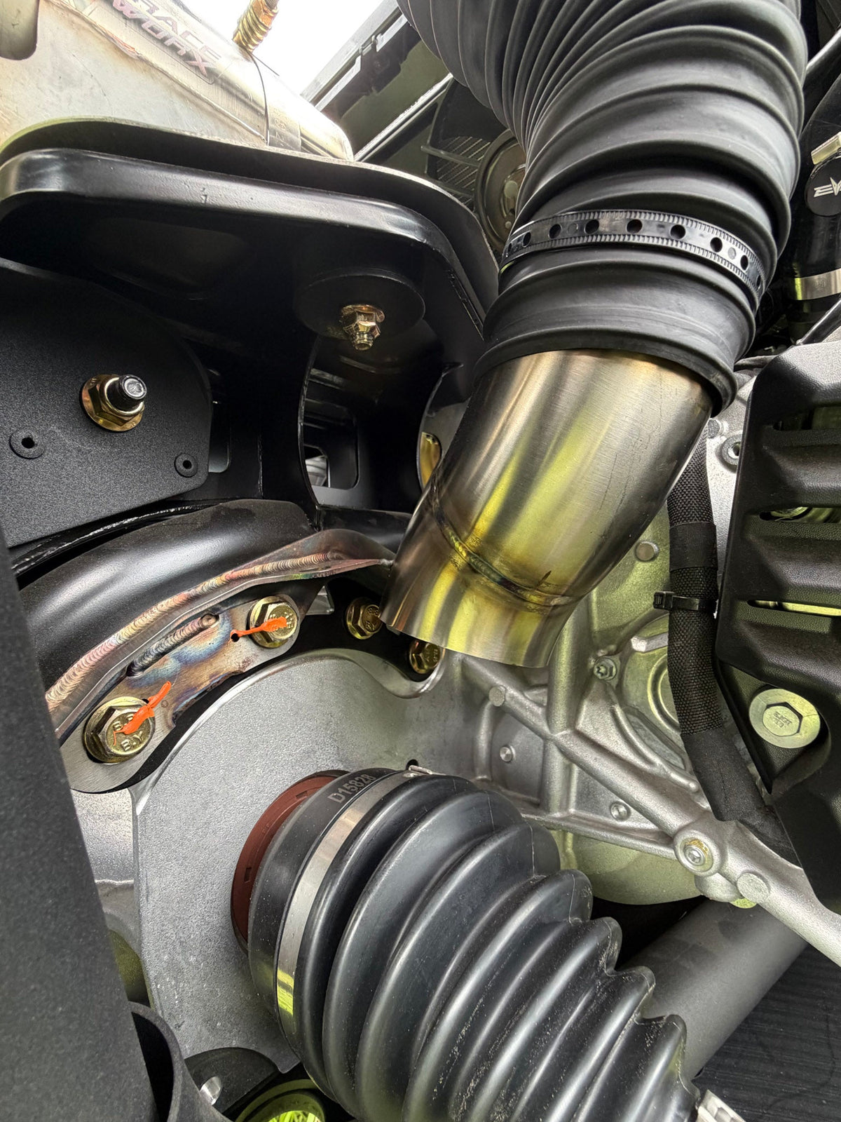 Maverick R Roof CV Duct Kit - product image 4
