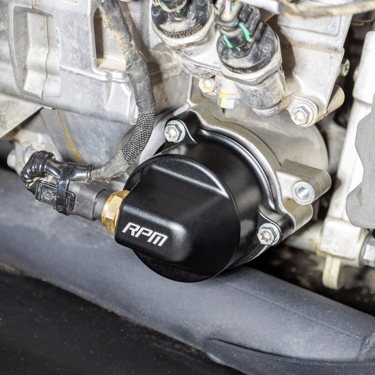 RPM Can Am Maverick R Magnetic Transmission Filter Cover — view 4