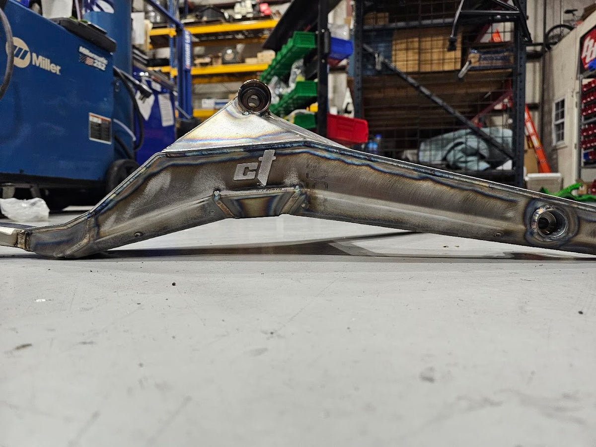 Maverick R Pro Desert Chromoly Lower A Arms - product image 5