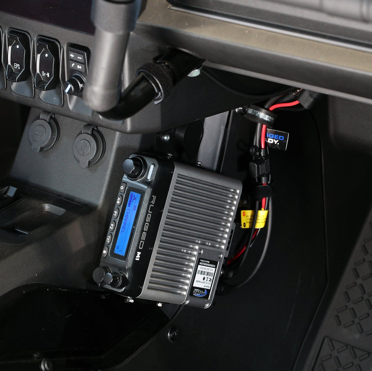 Segway Super Villain Complete Communication Kit with Bluetooth Intercom and 2-Way Radio - product image 7